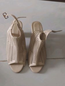Zudio Fancy Sandles