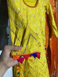 Beautifull Pakistani Kurta Set