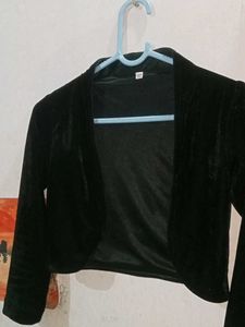 Crop Jacket With Full Sleeves