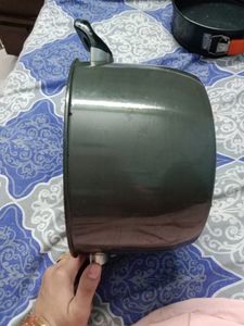 Non Stick Bhagwana