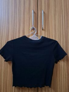 Forever 21 basic black crop top