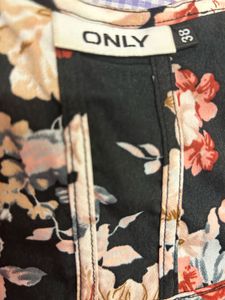 Floral Sleeveless Top