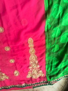 Pink &amp; Green Embroidered Saree😍