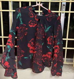 Floral Baloon Sleeve Top