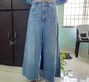 Flared Jeans