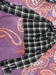 Black &amp; White Plaid Cropped Shirt