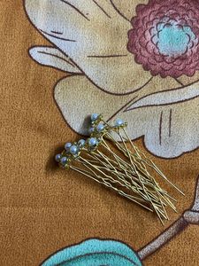 10 Flower Crystal Studded Golden Hairpins