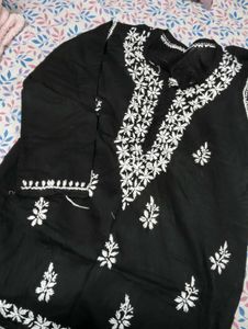 Elegant Black Embroidered Kurta