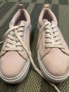 Classic H&M sneakers