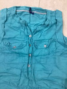 Teal Sleeveless Button Up