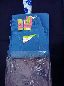 Branded New Straight Fit Jeans For Women