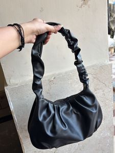 Black shoulder bag