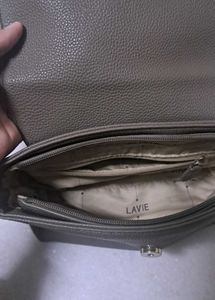 Lavie Sling Bag
