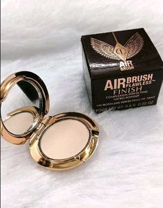 2 Charlotte Tilbury Airbrush Flawless Finish