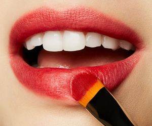 MAC Matte Lipstick - Iconic Red!