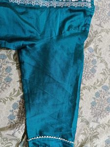 Elegant Green Embroidered Kurta