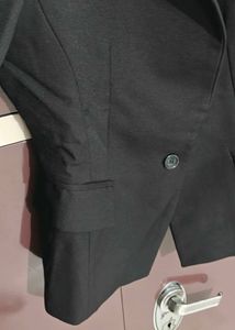 Elegant Black Blazer