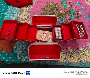 Vanity Box
