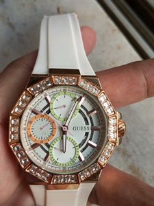 Guess Women Orignal White Round Dial Watch