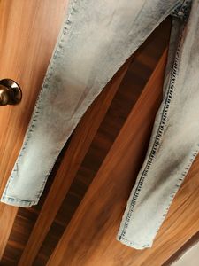 Light Blue Washed Denim  Skinny Jeans(Women)