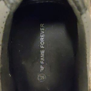 Unisex shoes from Fame Forever(size 39)