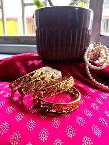 Set Of Four City Gold Gorgeous Bangles