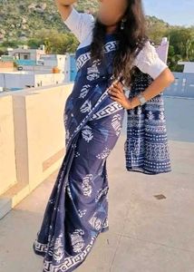 Navy &amp; White Printed Malai Cotton Saree