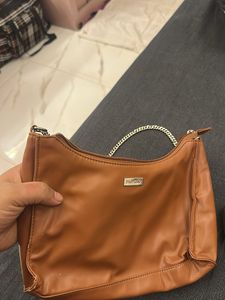 MUmso Sling Bag