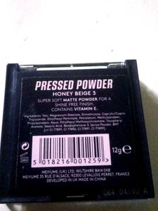 Londons Make Up Gallery Pressed Powder