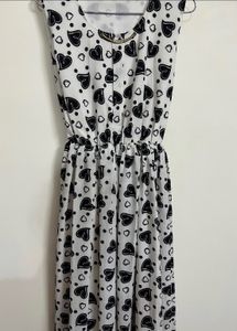 Below Knee White And Black Dress