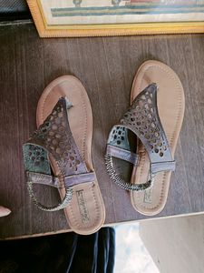 Sandal