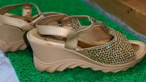 Heel Beautiful Golden Stone Sandal