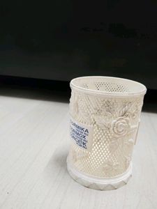 Pen Stand With Flower Design