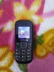 Samsung Keypad Mobile Phone