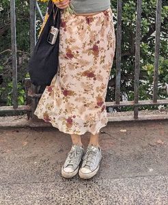 vintage floral midi skirt 🌼 (soft girl energy)