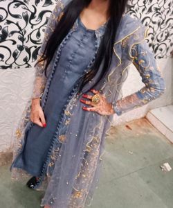 🌸Suit With Net Embroided Shrug And Dupatta🌸