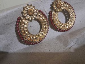 🌺 Gold-Tone Floral Kundan Earrings