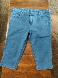 Denim 3/4 Jean