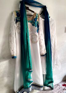 Embroidery Kurta set For girls And Women&#39; Size iss