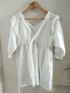 Beautiful White Top With Nice Lace Detailing