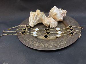 Clover Braclet