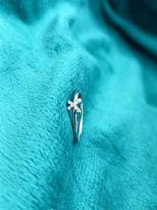 🦋👀Cute Silver &#39;X&#39; Butterfly 🦋 Ring💍