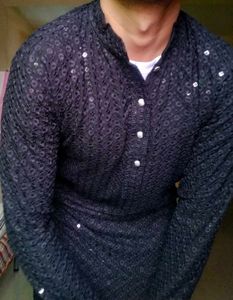 Men&#39;s Embroidered Black Kurta