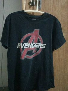 Avengers Graphic T-Shirt size M