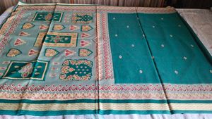 beautiful dark green sari without blouse