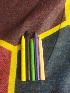 5 Used Crayons