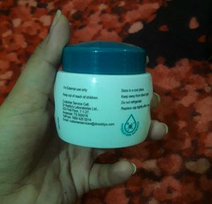 Venusia Moisturizing Cream