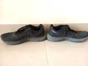 Nike Black Running Shoes Size 8UK