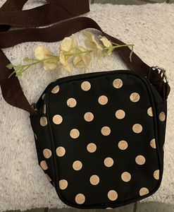 Polka Dot Sling Bag👌🎀