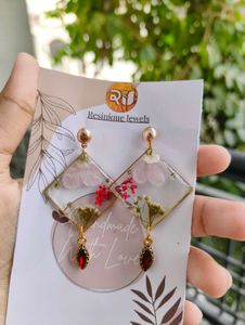 Sophisticated Trendy Resin Earrings ♥️